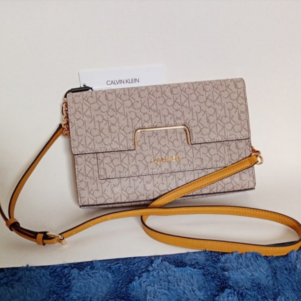 CALVIN KLEIN CROSSBODY BAG